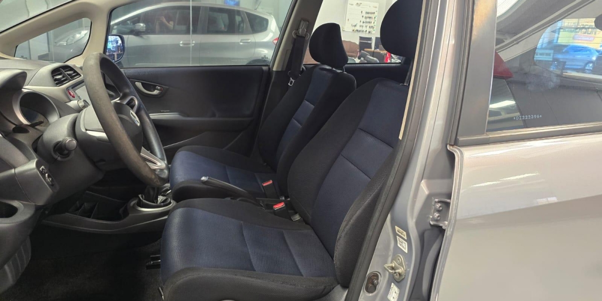 Honda FIT LX - foto 7