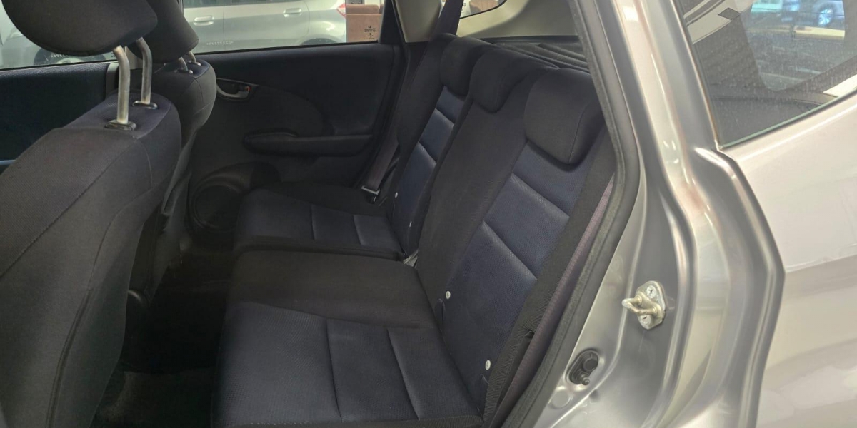 Honda FIT LX - foto 2